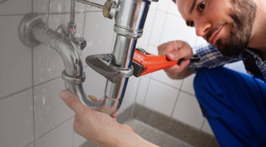 Professional same day plumber services in Farragut, IA